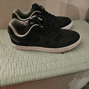 Nike Dunks Men's Black and Blue Sneakers
